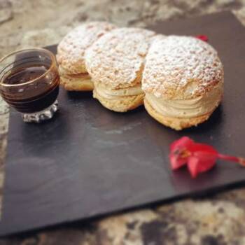 Éclair au café revisité