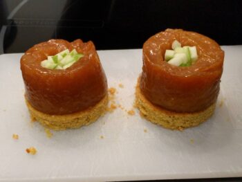 Jusqu'à raz bord des pommes.