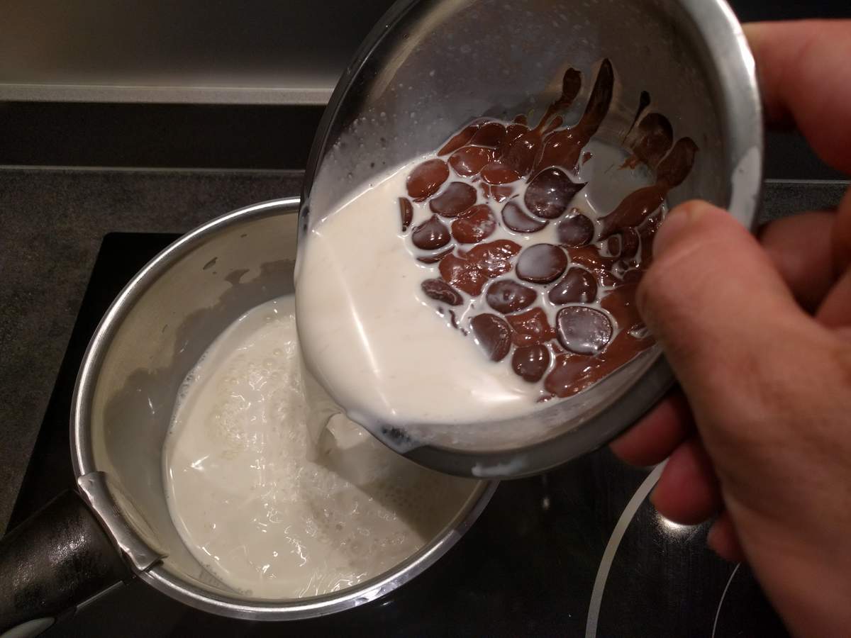 Puis reverser dans la casserole