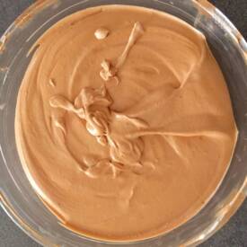 Mousse Cappuccino (chocolat au lait & pointe de café)