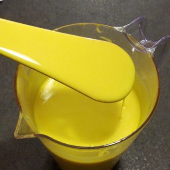Glaçage miroir jaune ultra brillant sans chocolat blanc