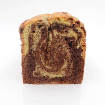 Photo en coupe de ce gâteau marbré au chocolat vanille
