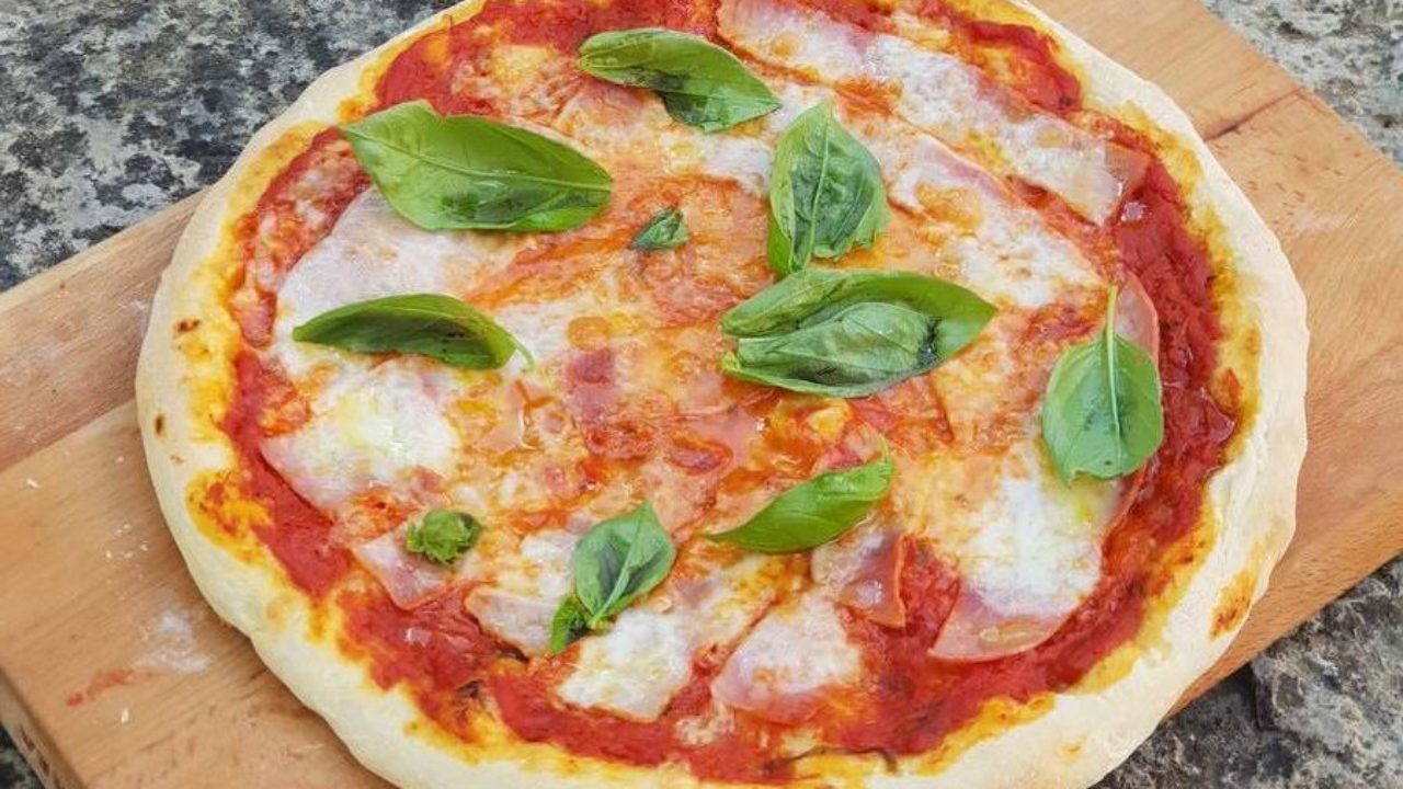 Recette Pâte à Pizza (Croustillante & Moelleuse) —
