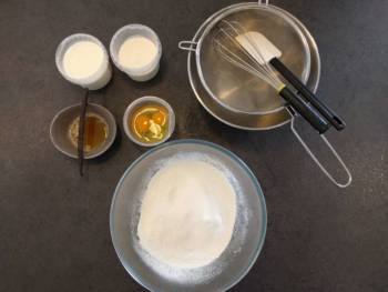 Préparer ensuite tous vos ingrédients pour réaliser cette recette de pâte à crêpe.