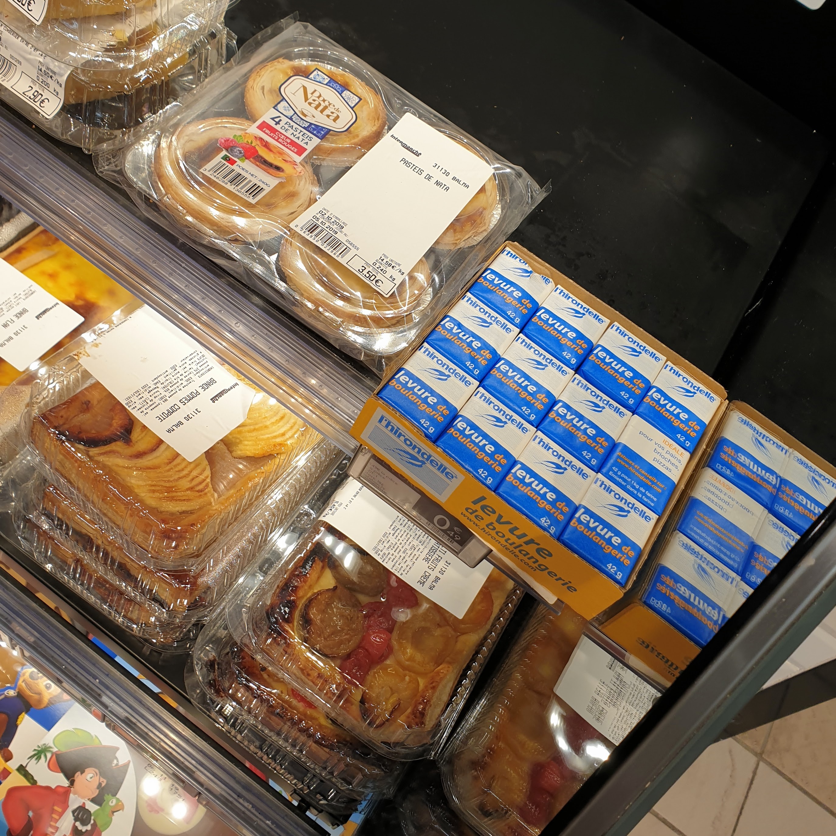 Les cubes de levures dans un supermarché