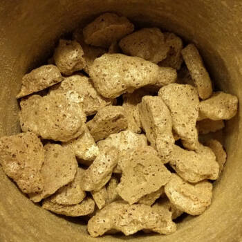 Recette des pépites dorées pour la décoration de pâtisserie