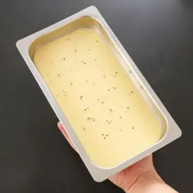 cannelés bordelais – Pâte prête à être filmée puis repos 24 h