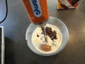 Mélanger, le mieux : au mixeur plongeur