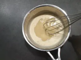 Mélanger au fouet doucement