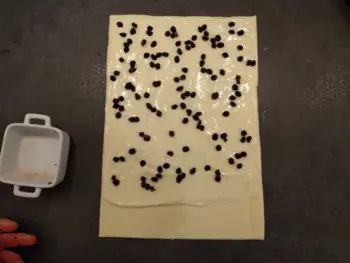 Ajouter les raisins réhydratés